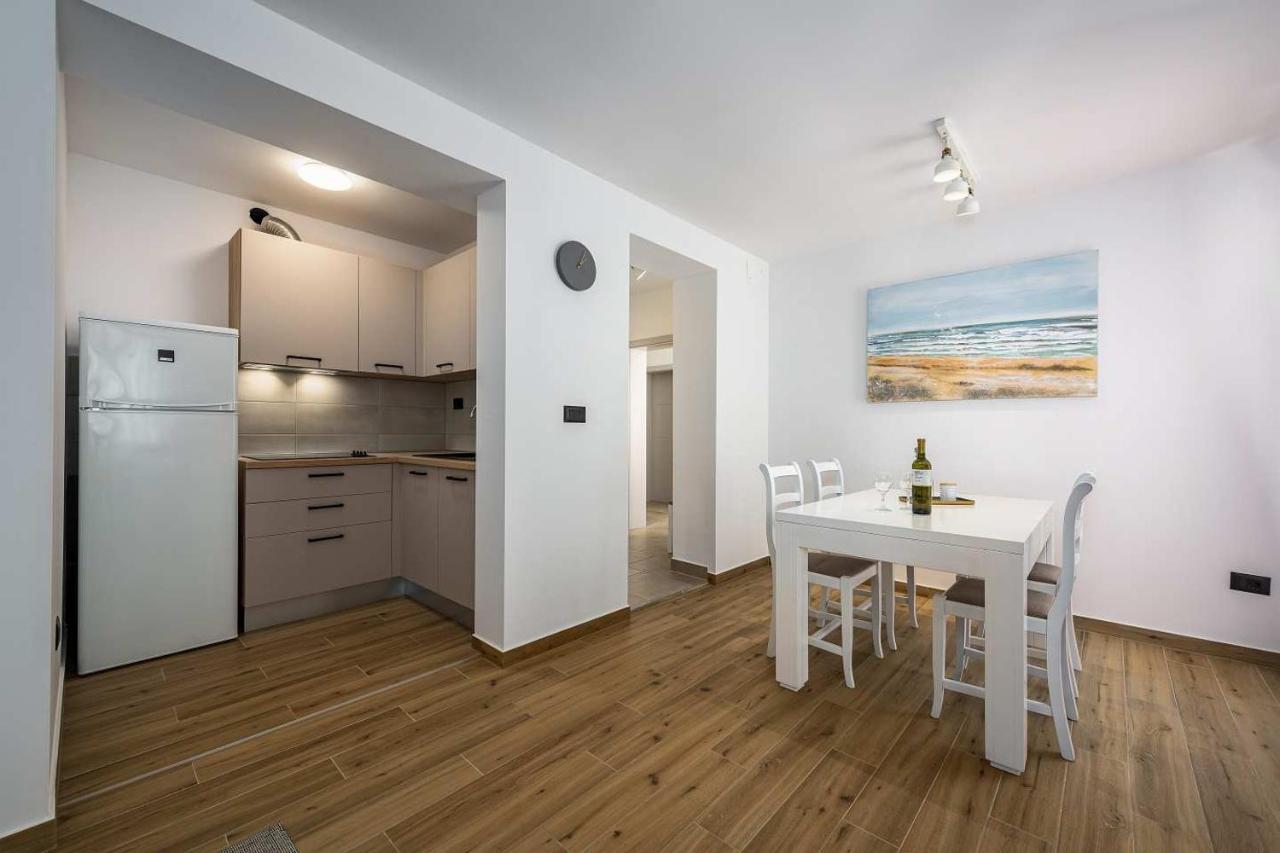 App Marina Apartment *