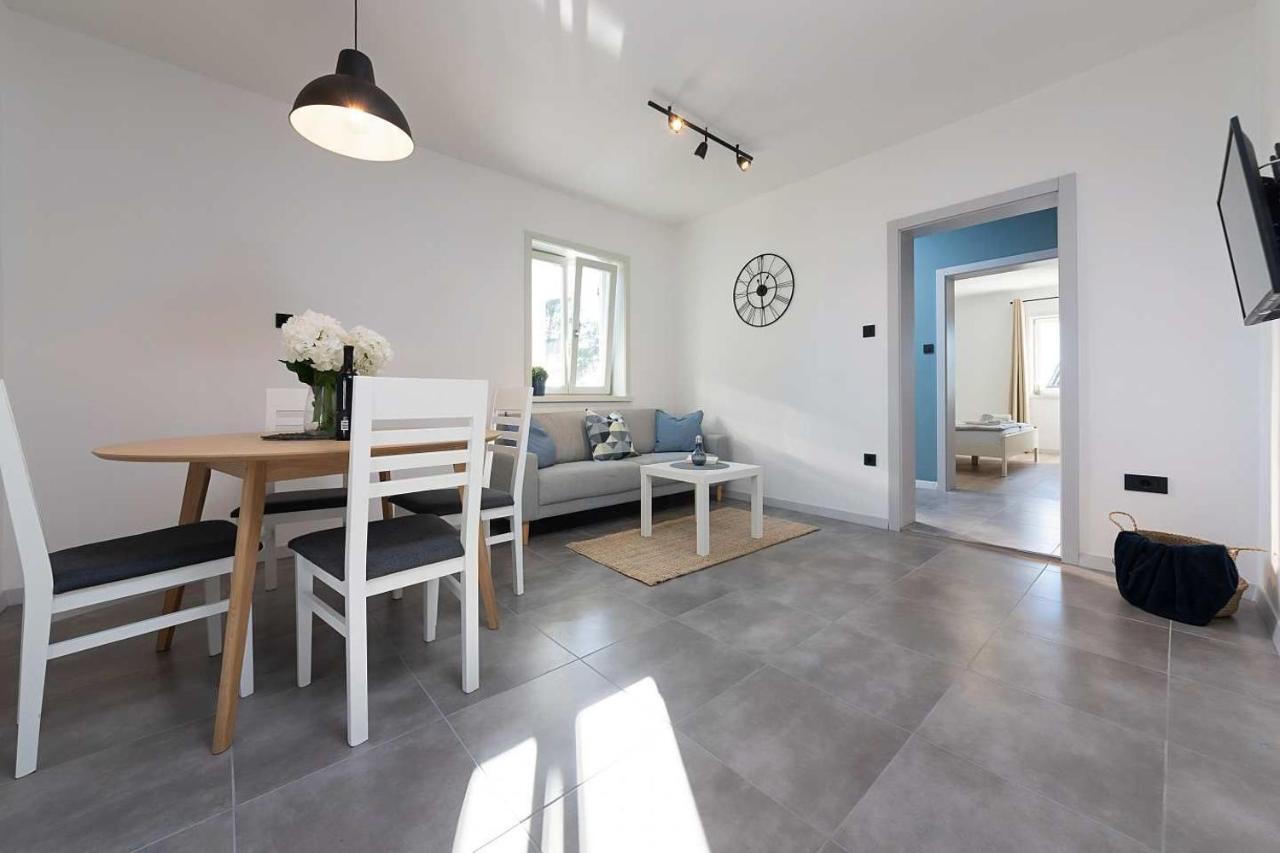 App Marina Apartment